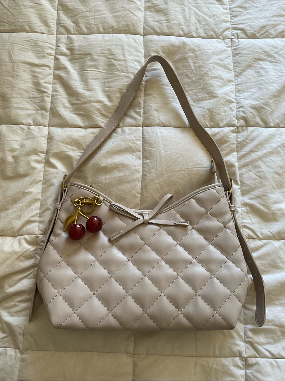 Lovevook - Cream Quilted Bag with Charm